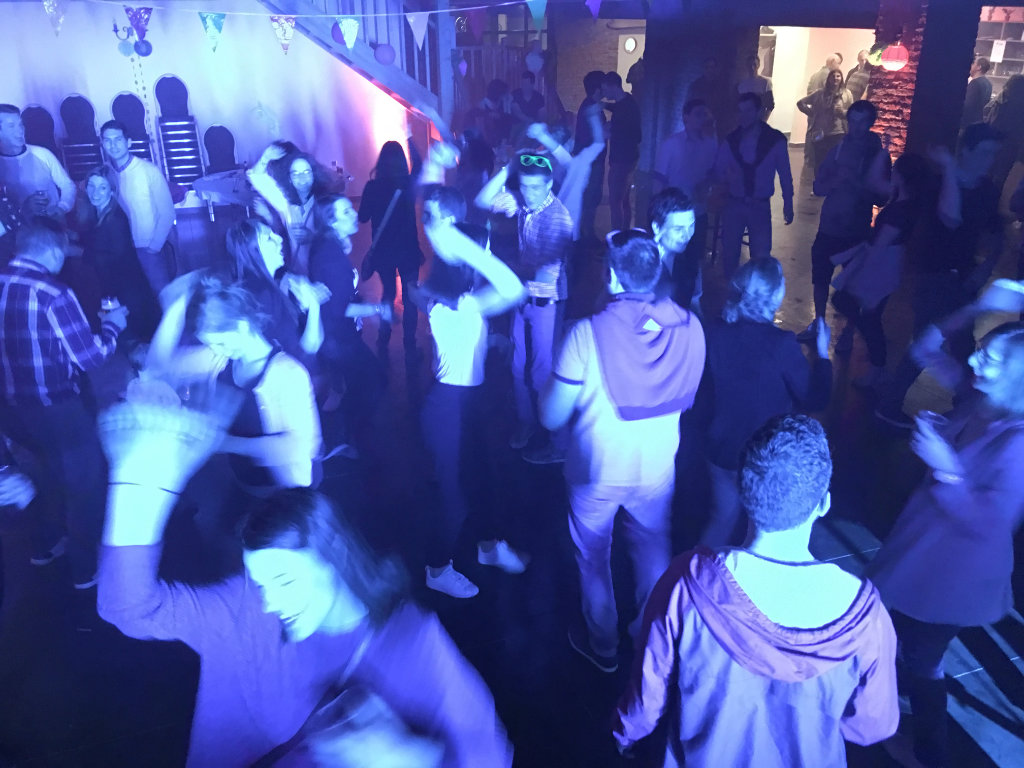 Soirée d'anniversaire, Soignies