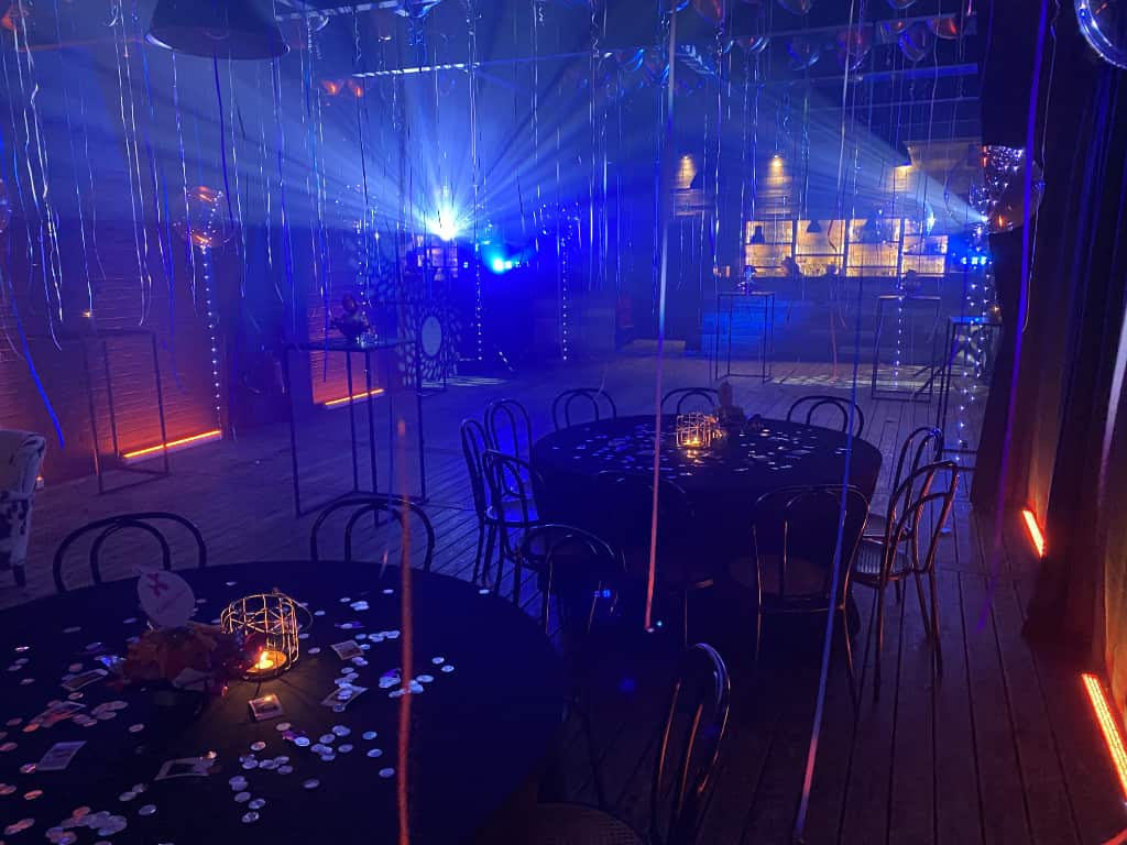 Soirée d'anniversaire, Waterloo